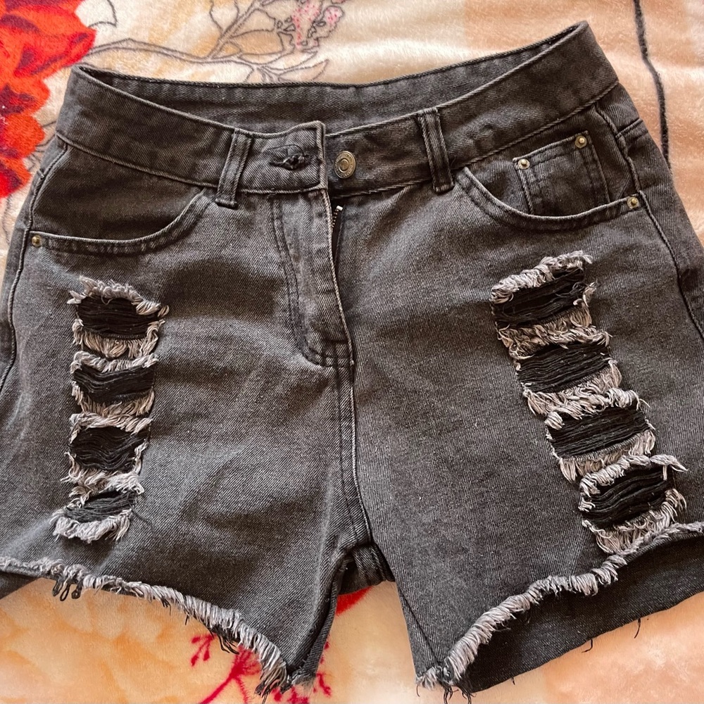 denim shorts - Picture 7 of 7